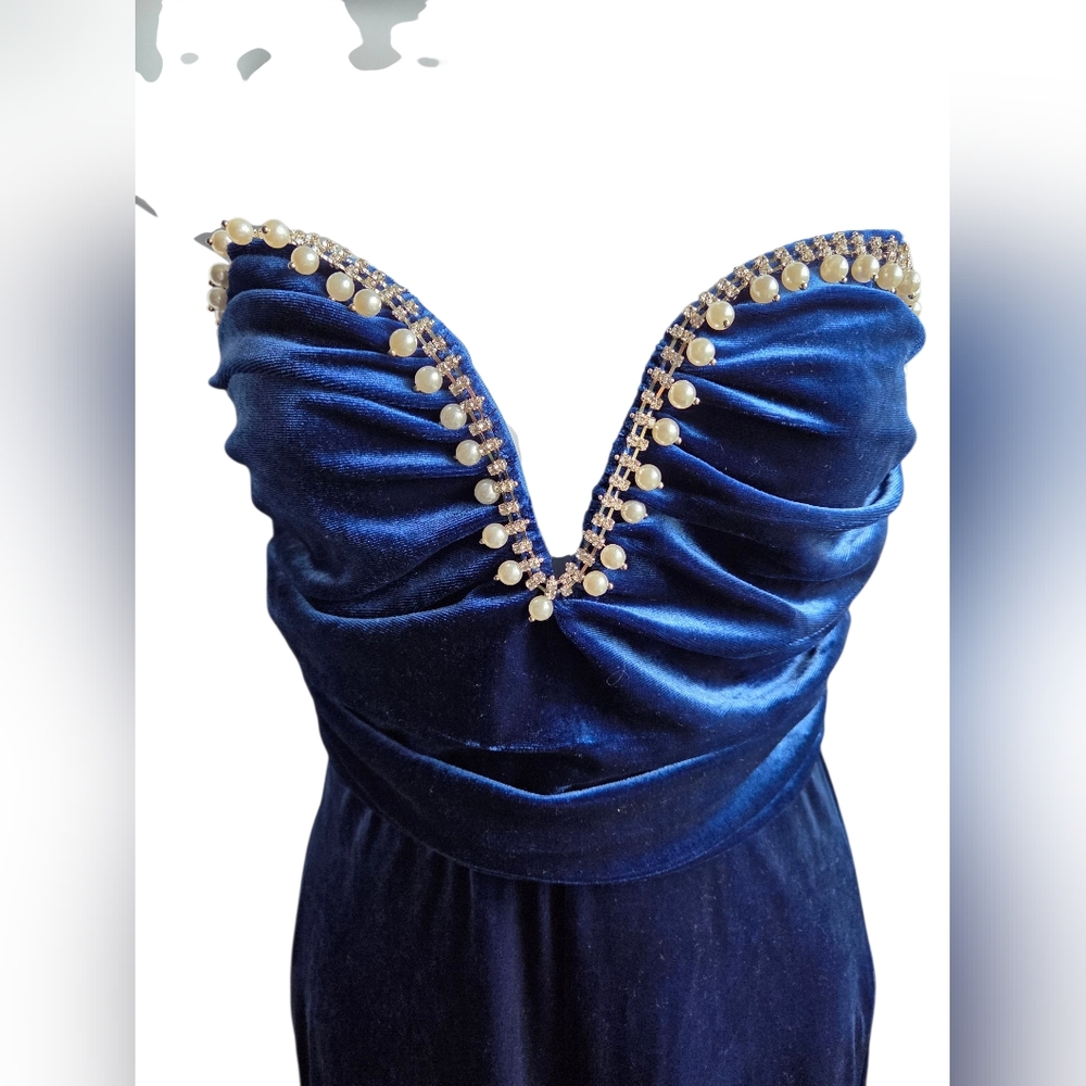 Lulus Fabulous Instinct Dark Blue Velvet Pearl Strapless Jumpsuit Size S - Picture 2 of 4
